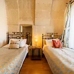 Hotel Nomads Cave & Rooftop 3*