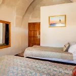 Hotel Nomads Cave & Rooftop