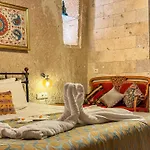 Nomads Cave & Rooftop Hotel