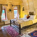 Hotel Nomads Cave & Rooftop 3*