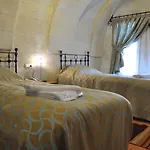 Hotel Nomads Cave & Rooftop