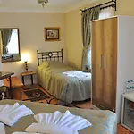 Hotel Nomads Cave & Rooftop 3*