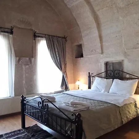 Hotel Nomads Cave & Rooftop 2*