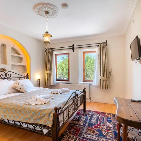 Nomads Cave & Rooftop Goreme