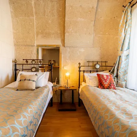 Отель Nomads Cave & Rooftop 2*