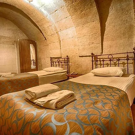 Nomads Cave & Rooftop Hotel