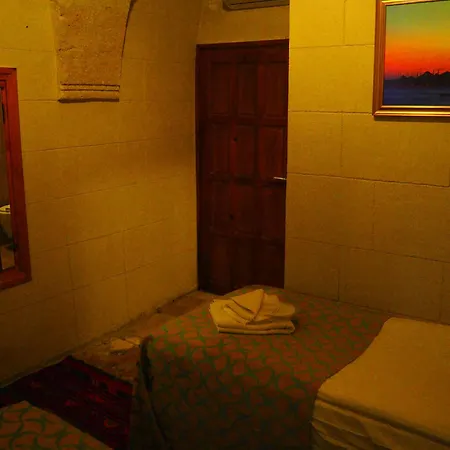 Nomads Cave & Rooftop Hotel