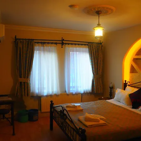 Nomads Cave & Rooftop Hotel 2*