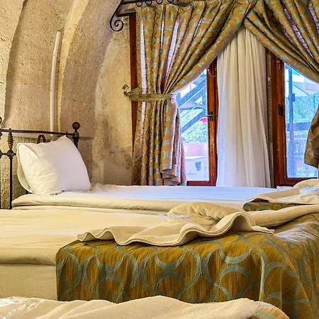 Nomads Cave & Rooftop Otel Göreme