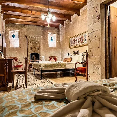 Nomads Cave & Rooftop Otel