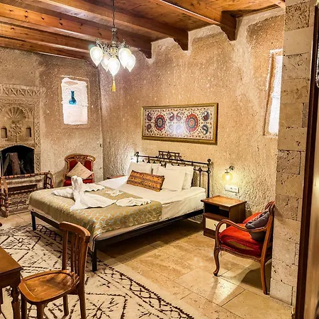 Nomads Cave & Rooftop