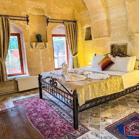Otel Nomads Cave & Rooftop 3*