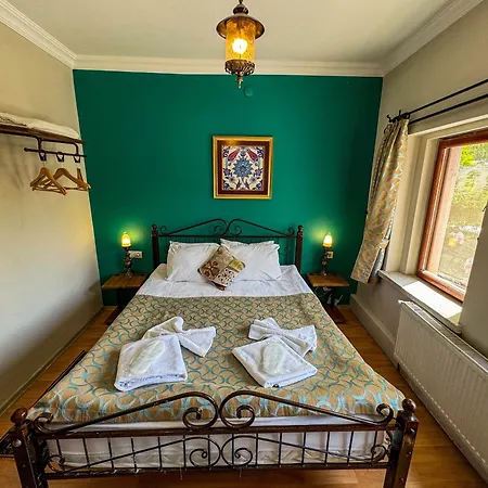 Nomads Cave & Rooftop Otel 3*