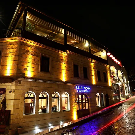 Nomads Cave & Rooftop Otel 3*