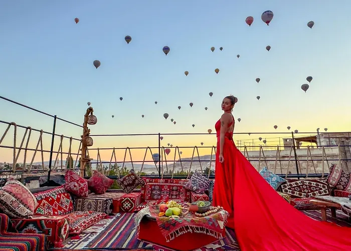 Nomads Cave & Rooftop 3*