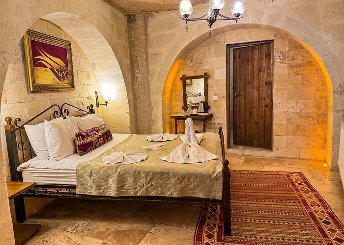 Nomads Cave & Rooftop Hotel