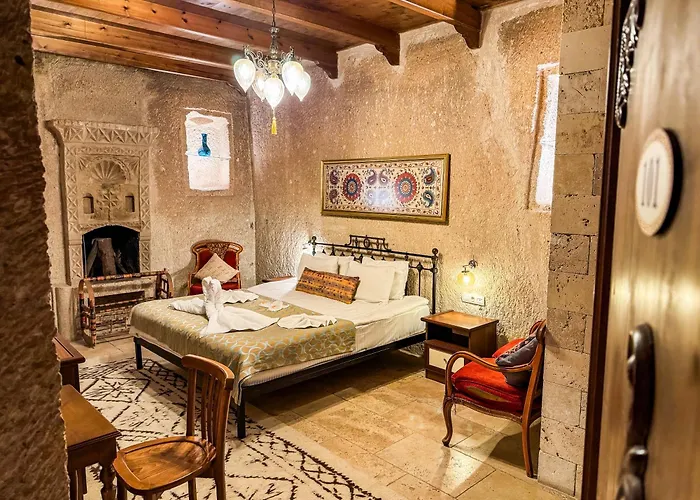 Nomads Cave & Rooftop