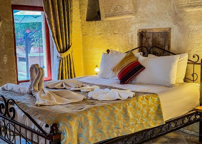 Nomads Cave & Rooftop Göreme