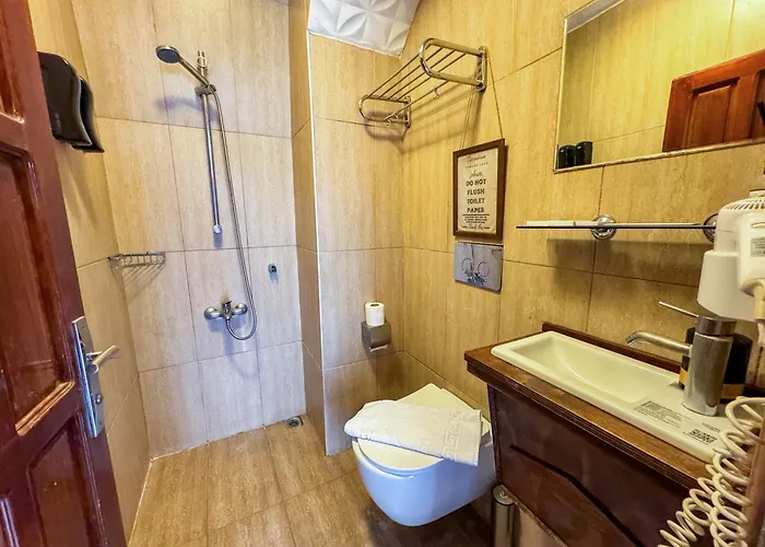 Nomads Cave & Rooftop