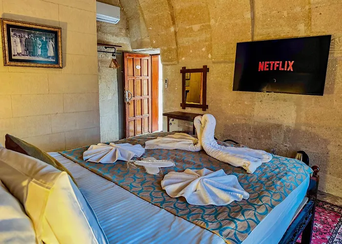 Nomads Cave & Rooftop Hotel 3*