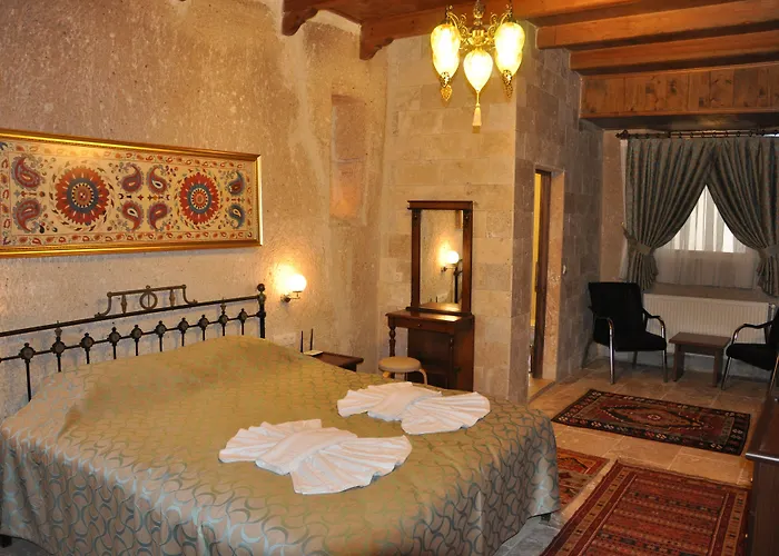 Nomads Cave & Rooftop