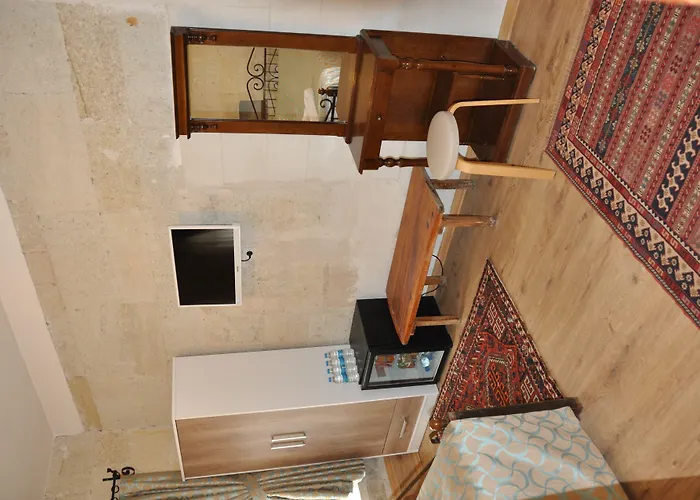 Nomads Cave & Rooftop 3*