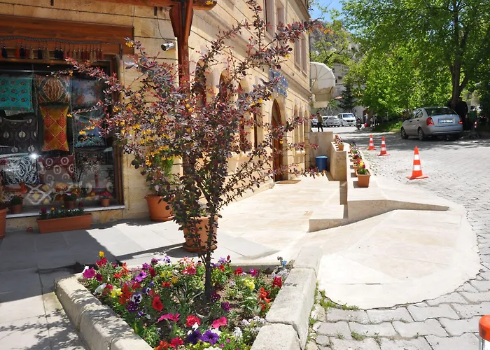 Nomads Cave & Rooftop 3*